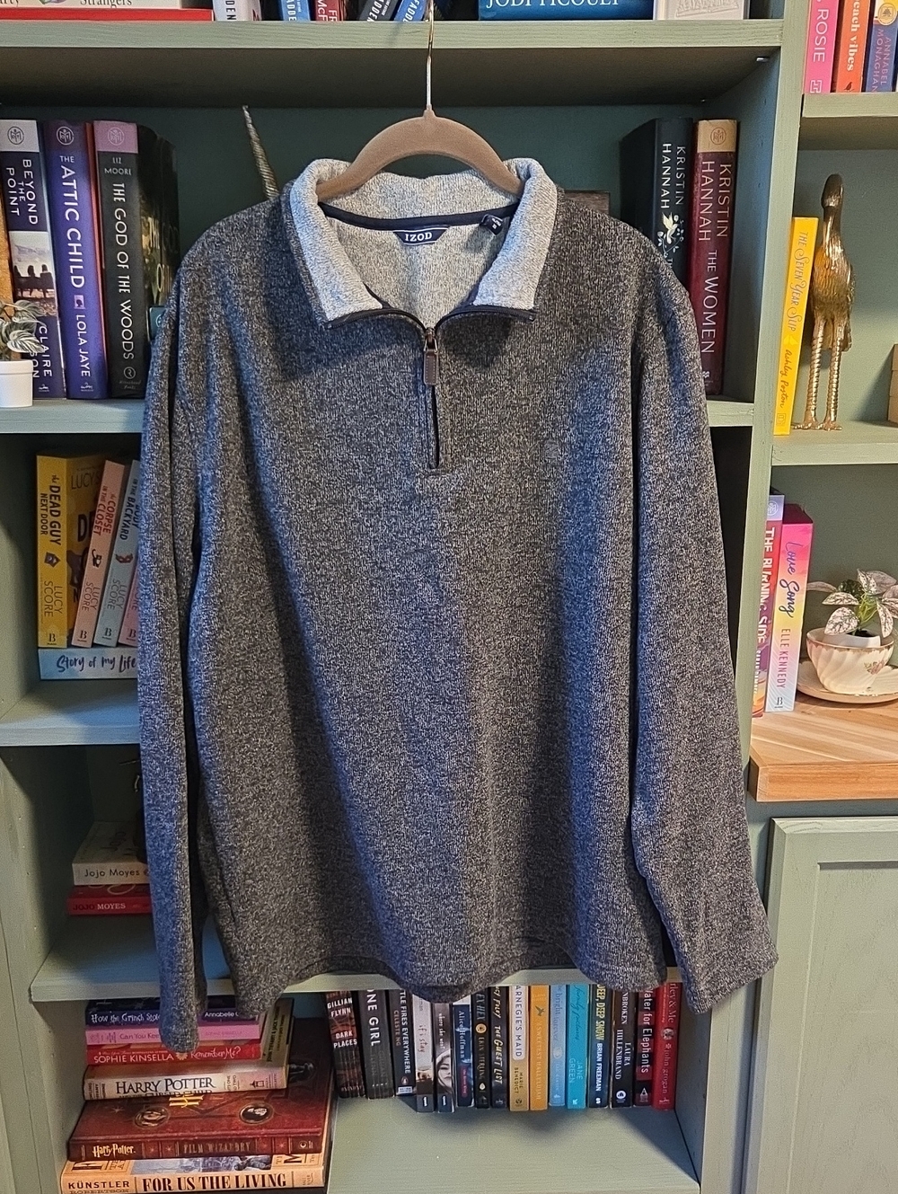 IZOD Men's Heather Gray Quarter-Zip Pullover Sweater